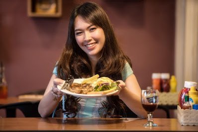The Art of Mindful Eating: How It Nourishes Both Body and Mind