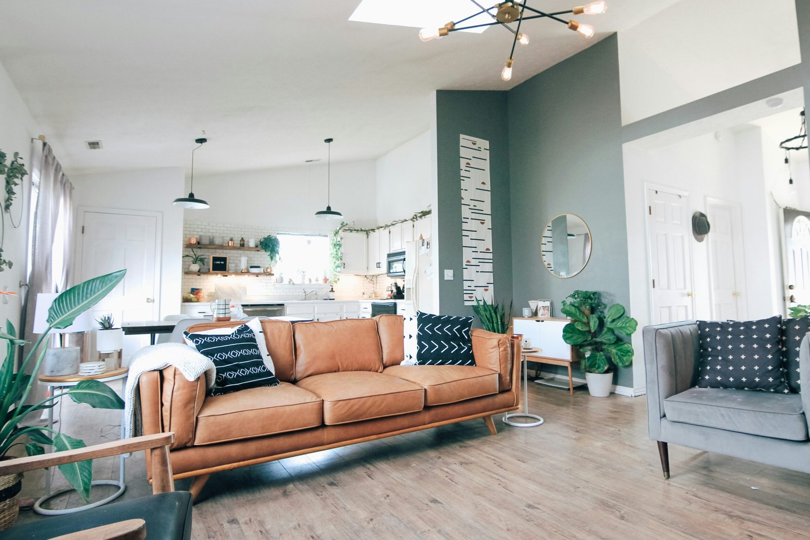 Trending Home Decor Styles for 2024